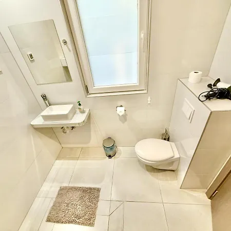 L3 3bedroom 3bathroom Wifi Ac شقة *