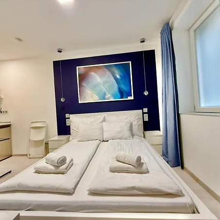 شقة L3 3bedroom 3bathroom Wifi Ac *
